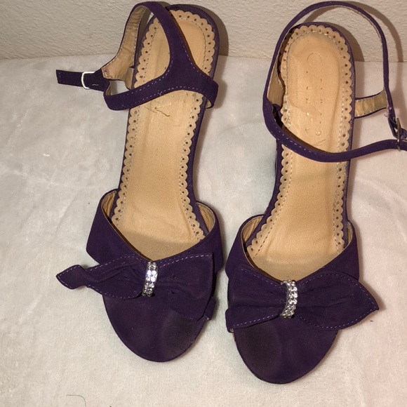 ❌SOLD❌ Purple Floral-Printed Wedges - Picture 5 of 6